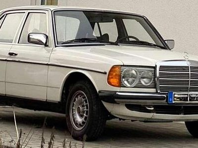 Weiß Gebraucht 1978 Mercedes 250 Limousine | 16.500 €