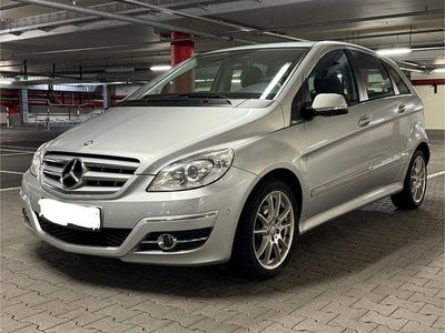 Mercedes B180