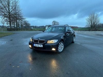 Gebraucht BMW 318 143 PS (105 kW) 2008 Schwarz Limousine