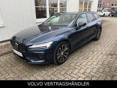 Denim blue metallic (metallic) Gebraucht 2022 Volvo V60 Ultimate Kombi | 37.790 € (Fairer Preis)