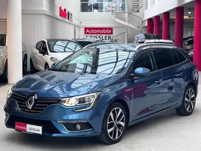Gebraucht Renault Mégane GrandTour Bose Edition 116 PS (85 kW) 2019 Blau Kombi