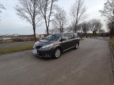 Usata Toyota Sienna Limited 269 CV (197 kW) 2014 Grigio Monovolume