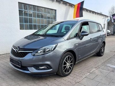Grau Gebraucht 2018 Opel Zafira Tourer Van / Kleinbus | 6.950 € (Guter Preis)