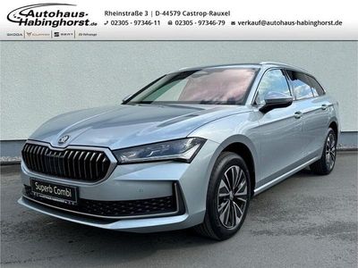 Gebraucht Skoda Superb Selection 150 PS (110 kW) 2024 Aluminium silber Kombi