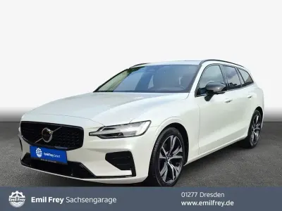 Gebraucht Volvo V60 Plus 197 PS (144 kW) 2025 Weiß Kombi