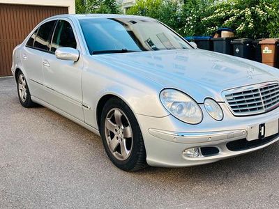 Mercedes E270