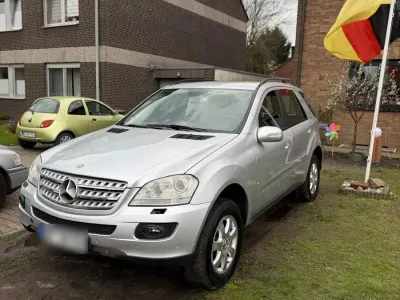 Gebraucht Mercedes ML280 190 PS (139 kW) 2006 Silber SUV