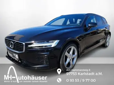 Gebraucht Volvo V60 R-Design 253 PS (186 kW) 2020 Onyx black / metallic Kombi