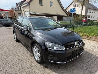 Używany VW Golf VII LOUNGE 110 KM (80 kW) 2015 Czarny Kombi
