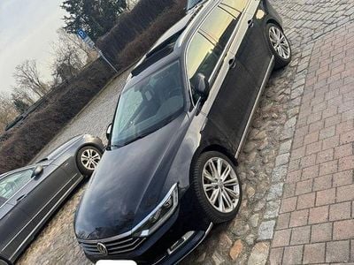 Gebraucht VW Passat Highline 240 PS (176 kW) 2015 Schwarz Kombi
