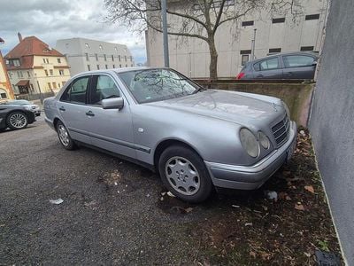 Gebraucht Mercedes E200 136 PS (100 kW) 1996 Limousine