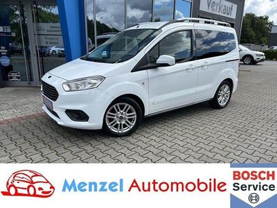 Andere Gebraucht 2020 Ford Tourneo Courier Titanium Van / Kleinbus | 13.900 € (Etwas zu teuer)