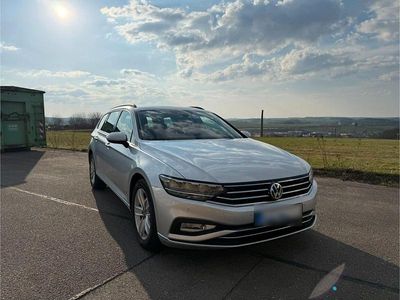 Gebraucht VW Passat Business 150 PS (110 kW) 2020 Silber Kombi
