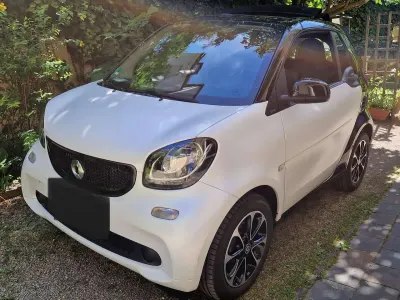 Gebraucht Smart ForTwo Cabrio Passion 71 PS (52 kW) 2016 Weiß Cabrio