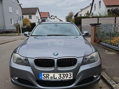 Gebraucht BMW 320 177 PS (130 kW) 2009 Grau Kombi