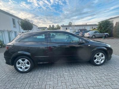 Opel Astra GTC