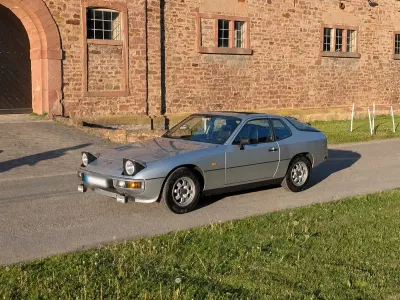 Käytetty Porsche 924 125 HP (91 kW) 1982 Hopea Coupe - kaksiovinen