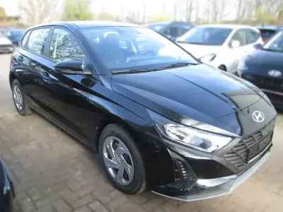 Neu Hyundai i20 Select 79 PS (58 kW) 2025 Schwarz Kleinwagen