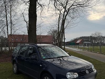 Blau Gebraucht 2005 VW Golf IV Kombi | 850 € (Guter Preis)