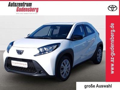 Gebraucht Toyota Aygo X X-play 72 PS (52 kW) 2022 Super white 2 SUV
