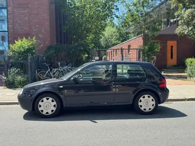 Gebraucht VW Golf IV Edition 75 PS (55 kW) 2001 Blau Limousine