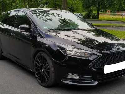 Gebraucht Ford Focus ST 250 PS (183 kW) 2017 Schwarz Limousine