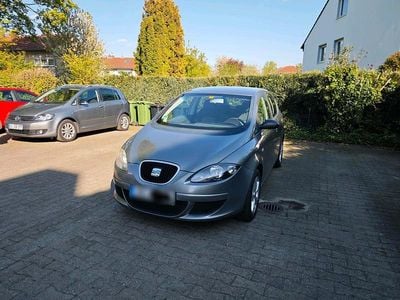 Begagnad Seat Altea 102 HK (75 kW) 2007 Grå Sedan