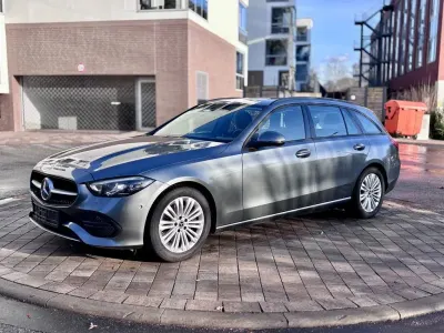 Gebraucht Mercedes C200 Business 163 PS (119 kW) 2023 Grau Limousine