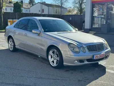 Gebraucht Mercedes E270 Elegance 225 PS (165 kW) 2002 Silber Limousine