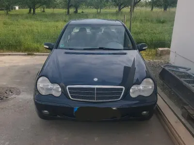Gebraucht Mercedes C180 129 PS (94 kW) 2000 Blau Limousine
