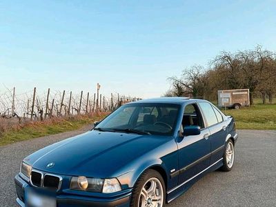 Blau Gebraucht 1997 BMW 323 M Sport Limousine | 8.999 € (Teuer)