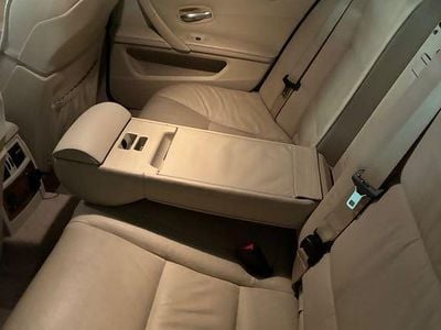 Grau Gebraucht 2009 BMW 520 Exclusive Limousine | 5.000 € (Fairer Preis)