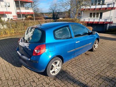 Usata Renault Clio II 70 CV (51 kW) 2008 Blu Utilitaria