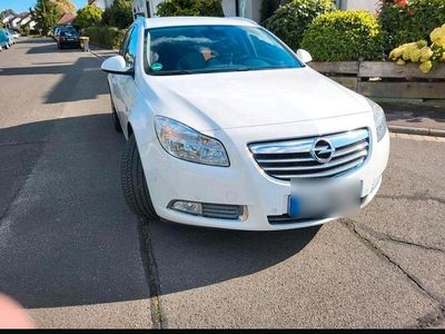 Gebraucht Opel Insignia Sport 160 PS (117 kW) 2011 Weiß Kombi