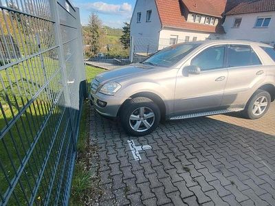 Usata Mercedes ML280 190 CV (139 kW) 2007 Beige SUV