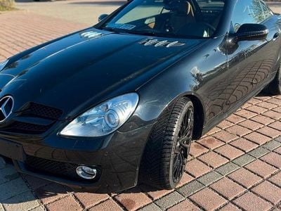 Schwarz Gebraucht 2010 Mercedes SLK200 Cabrio | 12.500 €