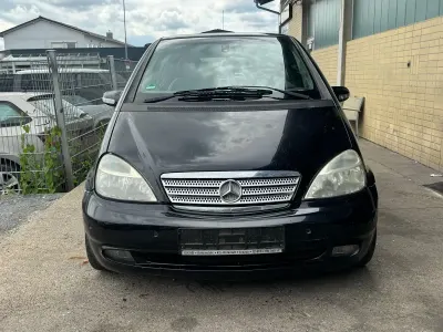 Używany Mercedes A210 140 KM (102 kW) 2001 Czarny Hatchback