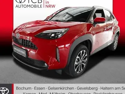 Neu Toyota Yaris Cross 130 PS (95 kW) 2026 Rot SUV