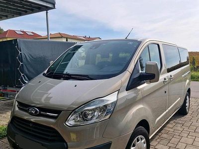 Gebraucht Ford Tourneo 155 PS (114 kW) 2012 Gold Van / Kleinbus