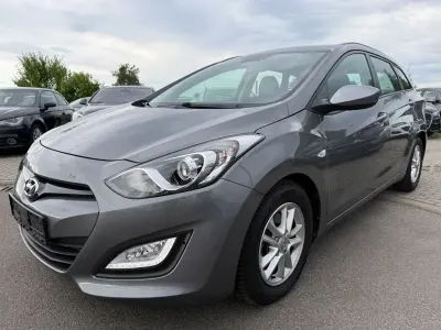 Gebraucht Hyundai i30 135 PS (99 kW) 2013 Grau Limousine