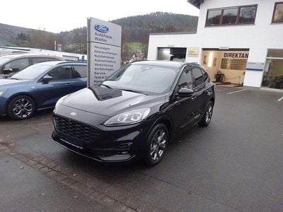 Obsidianschwarz metallic Gebraucht 2024 Ford Kuga ST-Line X SUV | 31.900 € (Fairer Preis)