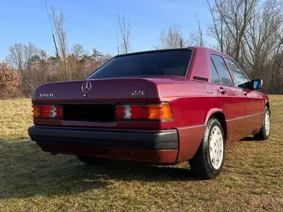 Occasion Mercedes 190 90 ch (66 kW) 1992 Rouge Berline