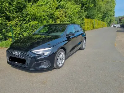 Gebraucht Audi A3 Sport 116 PS (85 kW) 2022 Schwarz Limousine