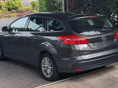 Gebraucht Ford Focus Cool & Connect 101 PS (74 kW) 2018 Braun Kombi