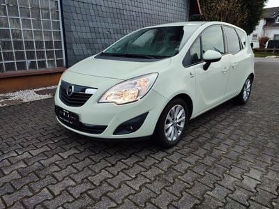 Gebraucht Opel Meriva Active 120 PS (88 kW) 2013 Weiß Van / Kleinbus