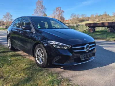 Gebraucht Mercedes B200 150 PS (110 kW) 2021 Schwarz Van / Kleinbus