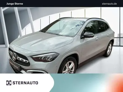 Gebraucht Mercedes GLA180 AMG line 116 PS (85 kW) 2025 Manufaktur lack manufaktur alpingrau uni SUV
