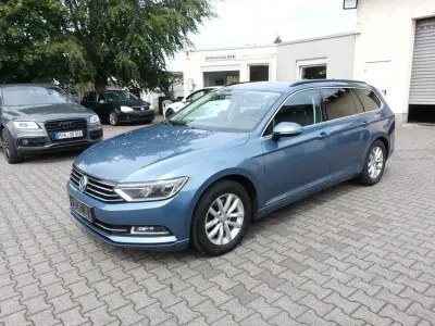 Gebraucht VW Passat Comfortline 150 PS (110 kW) 2015 Blau Kombi