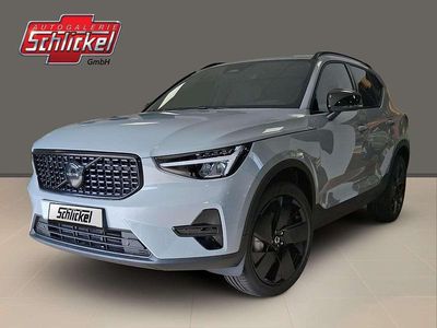 Neu Volvo XC40 Plus 163 PS (119 kW) 2025 Vapour grey SUV