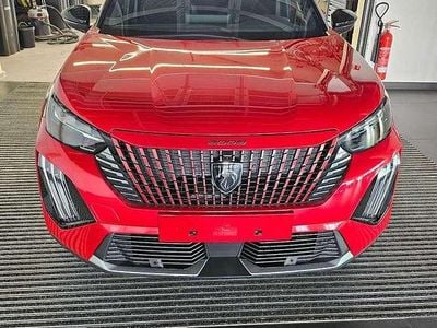 Neu Peugeot 2008 GT 145 PS (106 kW) 2025 Lackierung elixierrot/typ ver SUV